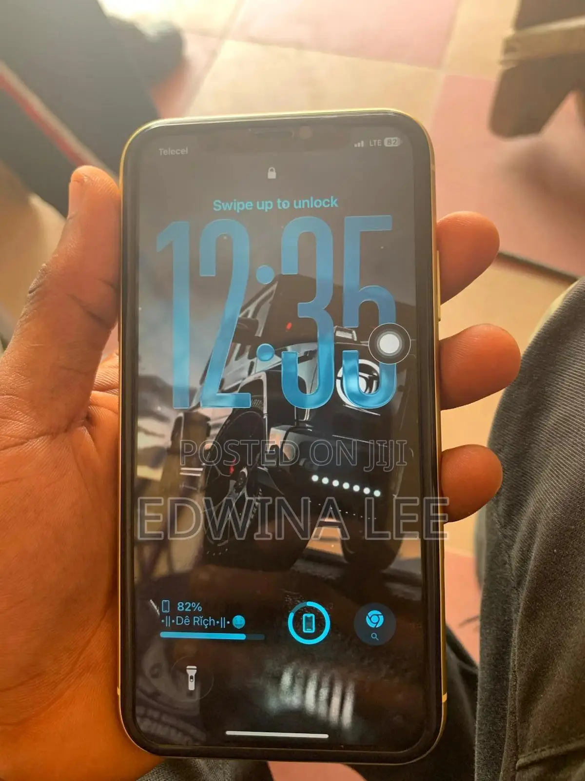 Apple iPhone 11 64 GB Yellow