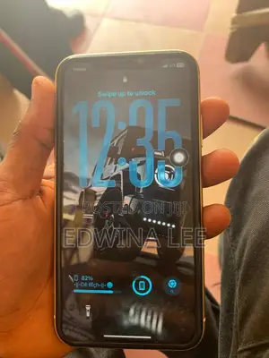 Apple iPhone 11 64 GB Yellow