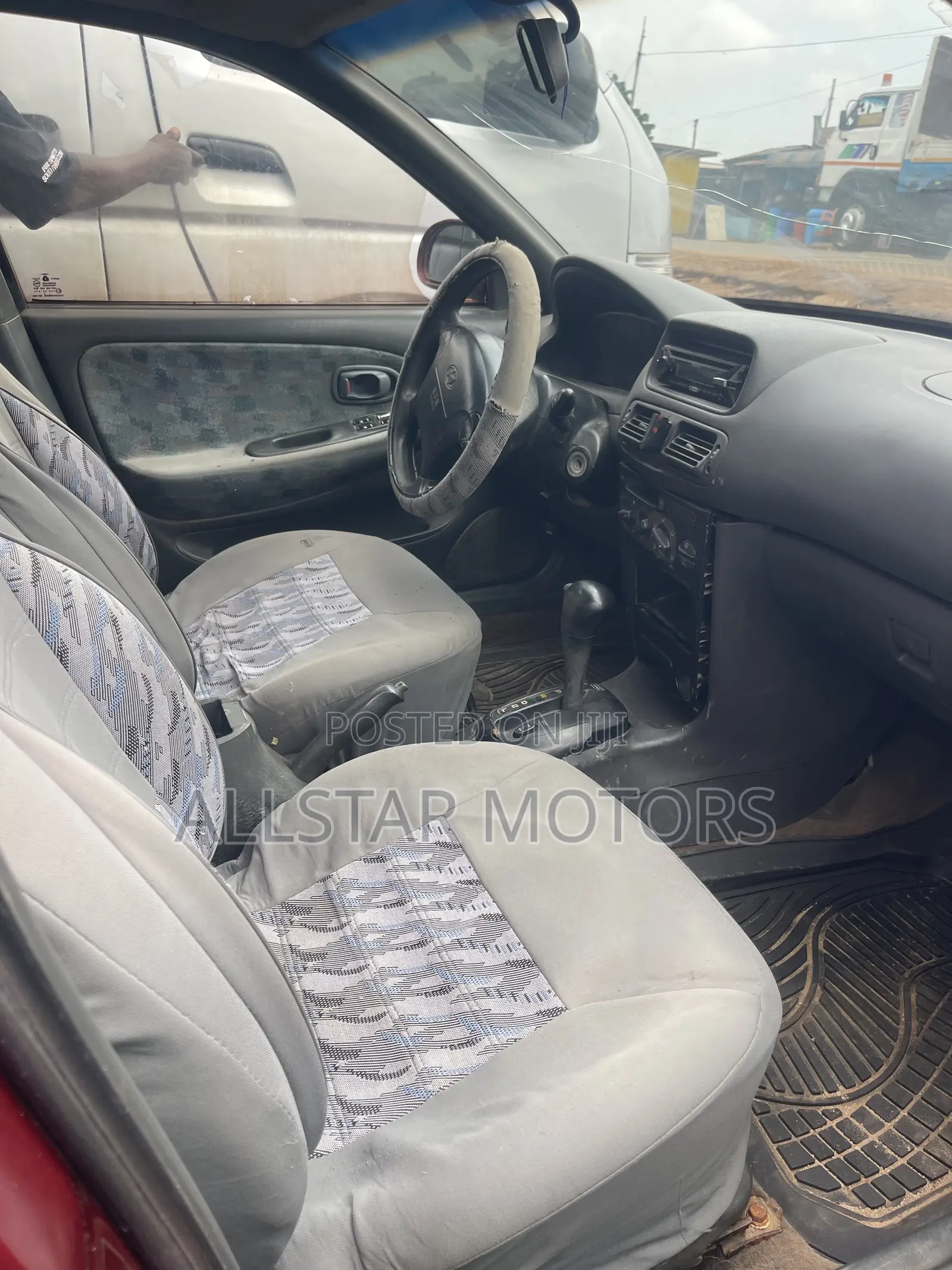 Hyundai Elantra GLS 1996 Red