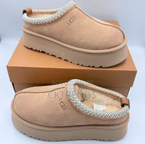 Ugg Half Shoe