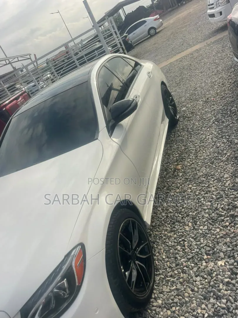 Mercedes-Benz C300 2018 White
