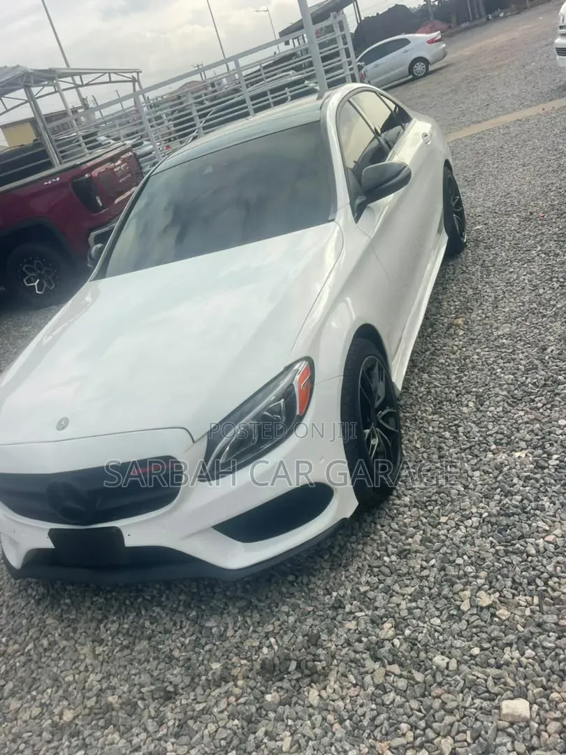 Mercedes-Benz C300 2018 White
