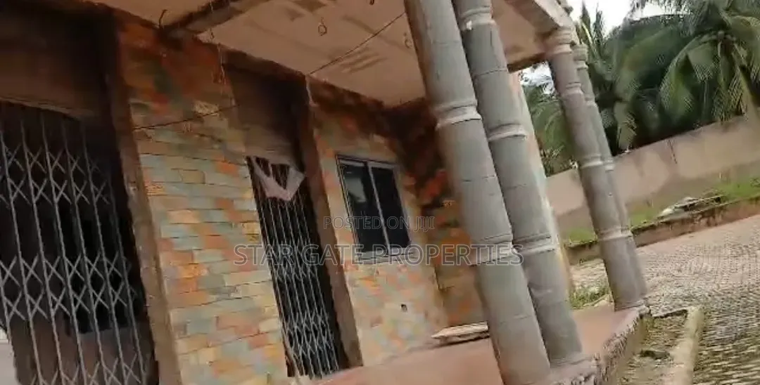 25 Bedroom Hotel / House for Sale at Dawu Koforidua