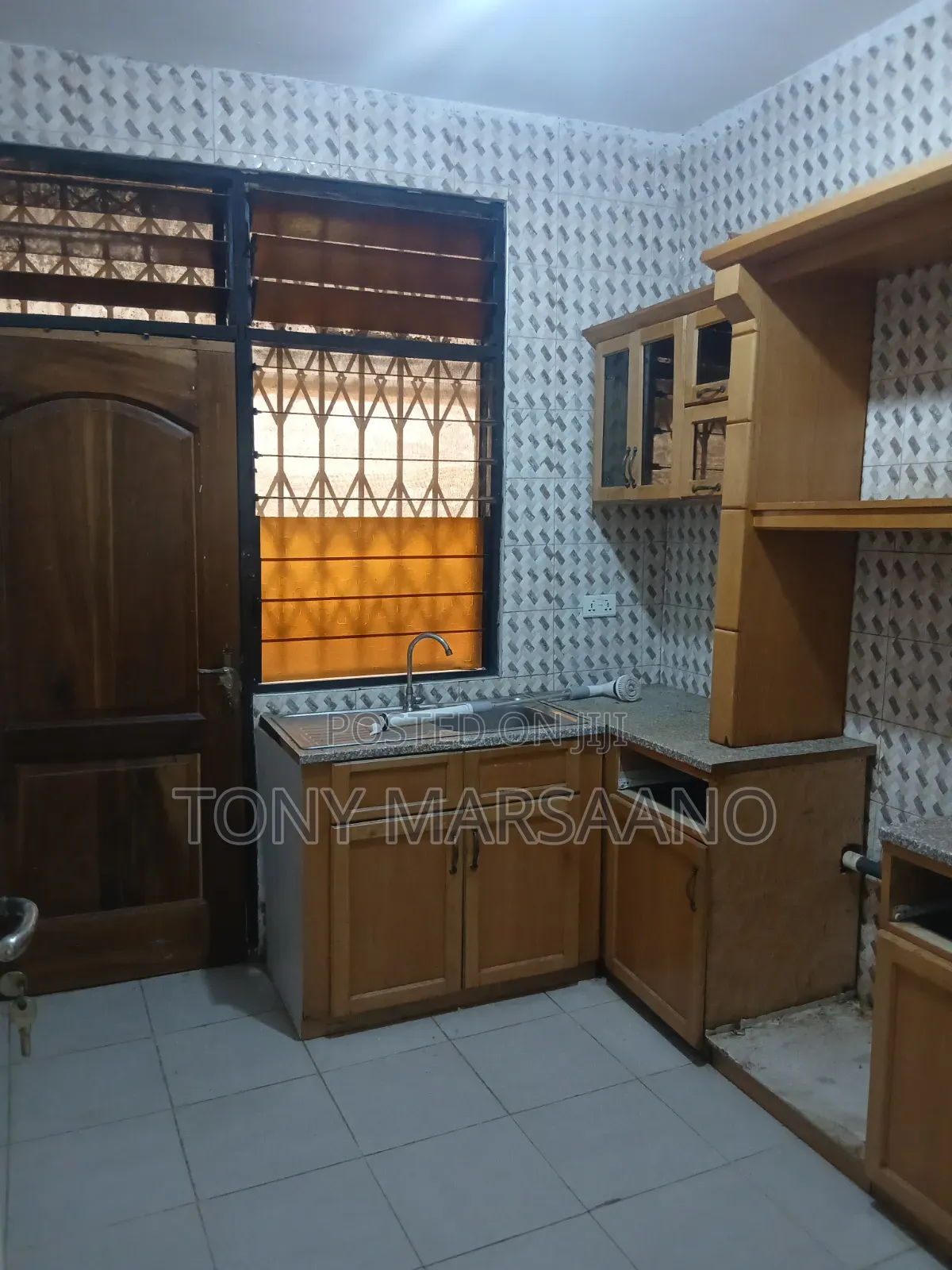 2bdrm Apartment in Westlegon, Presby Church Area for rent