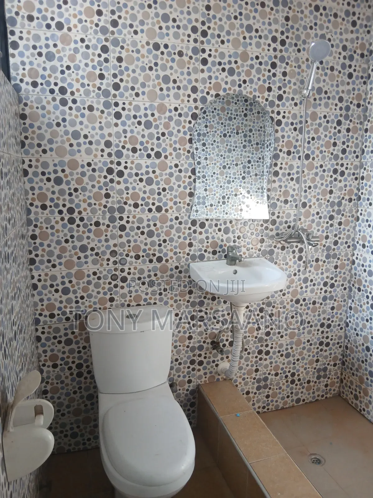 2bdrm Apartment in Westlegon, Presby Church Area for rent