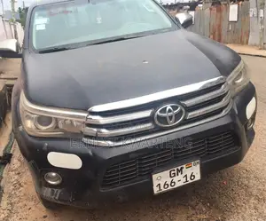 Toyota Hilux 2016 Black