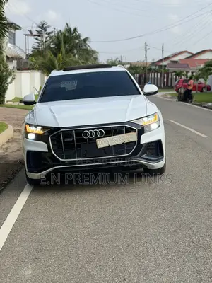 Audi Q8 2021 White