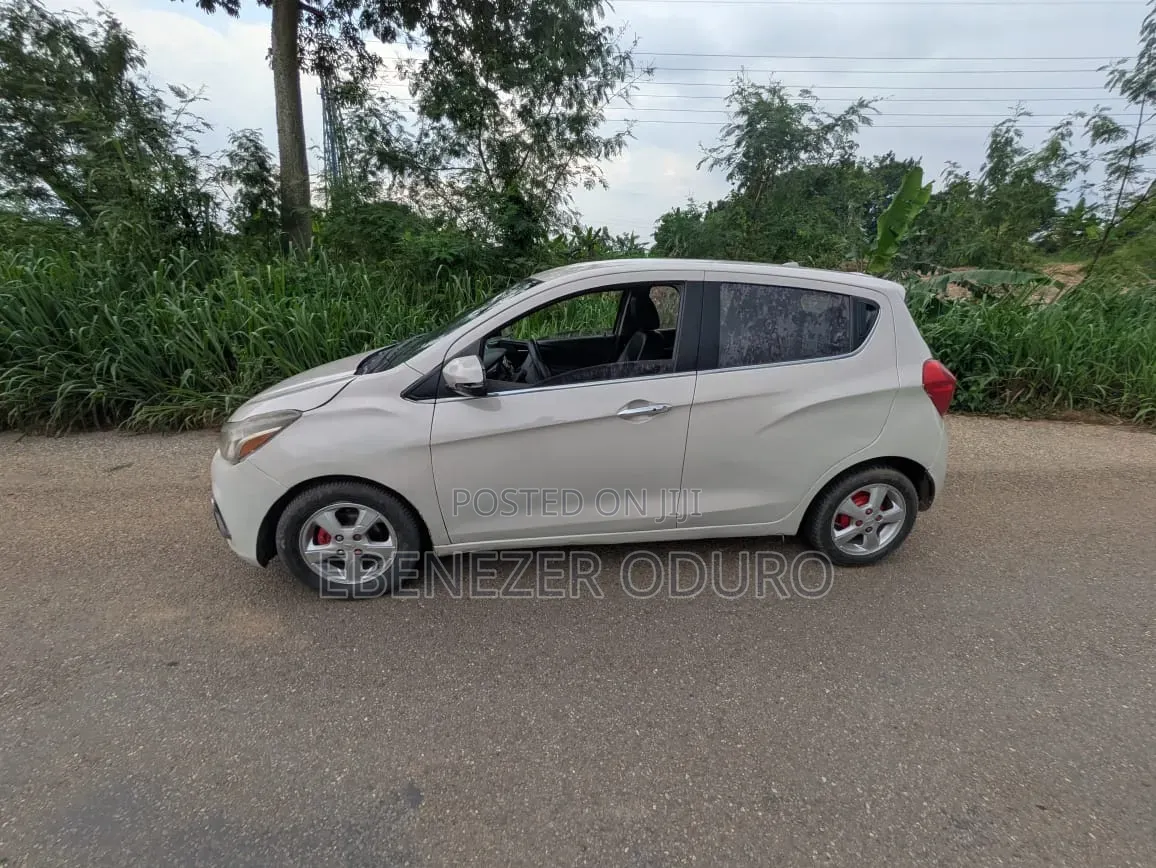 Chevrolet Spark 2017 Silver