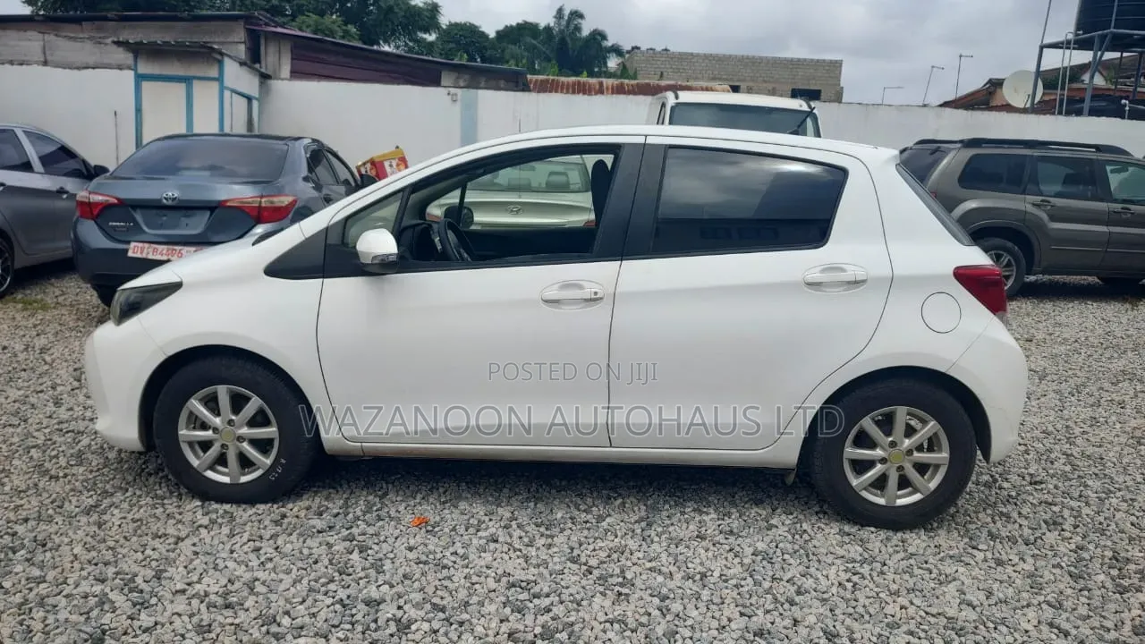 Toyota Vitz 2014 White