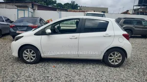 Toyota Vitz 2014 White