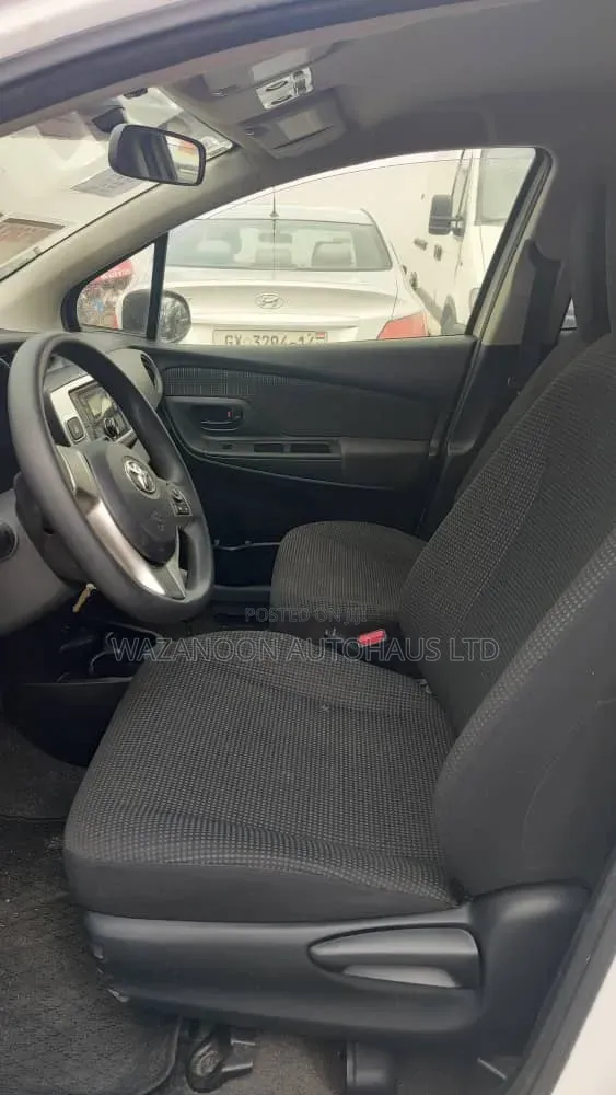 Toyota Vitz 2014 White