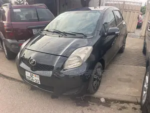 Toyota Vitz 1.3 FWD 5dr 2010 Black
