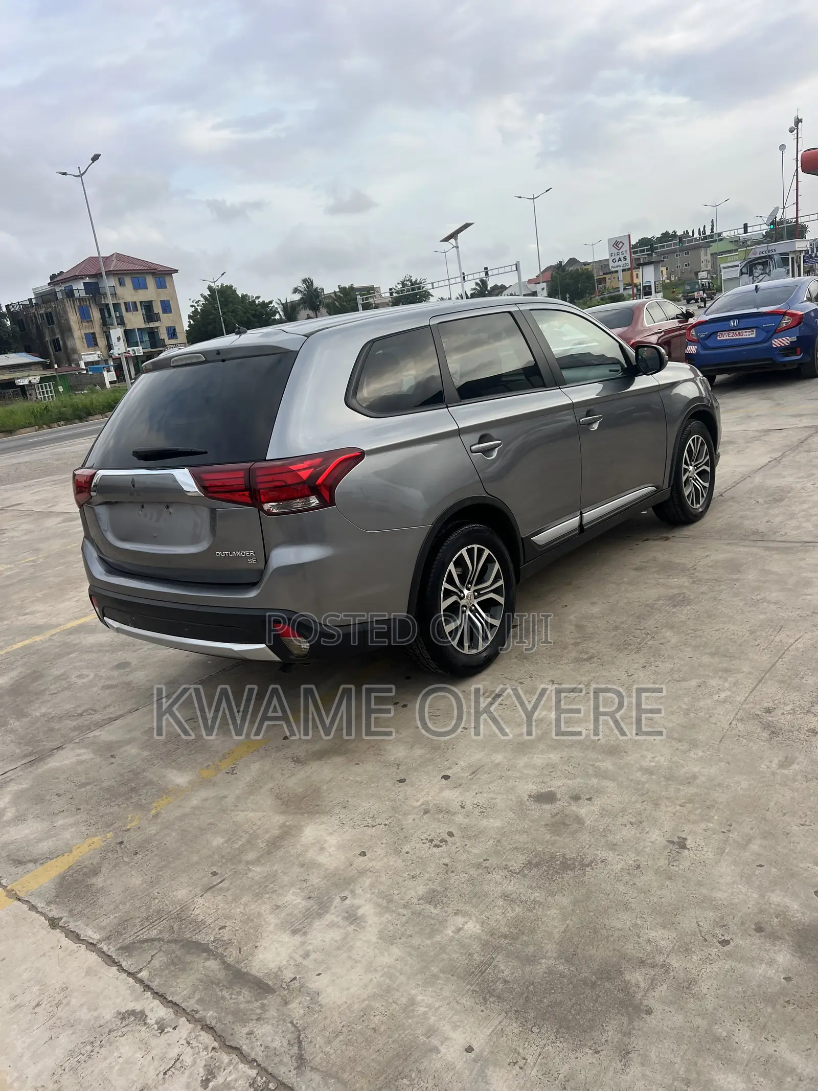Mitsubishi Outlander SE FWD 2016 Gray