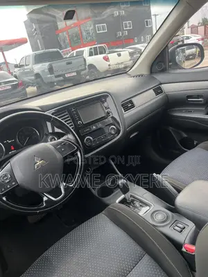 Mitsubishi Outlander SE FWD 2016 Gray