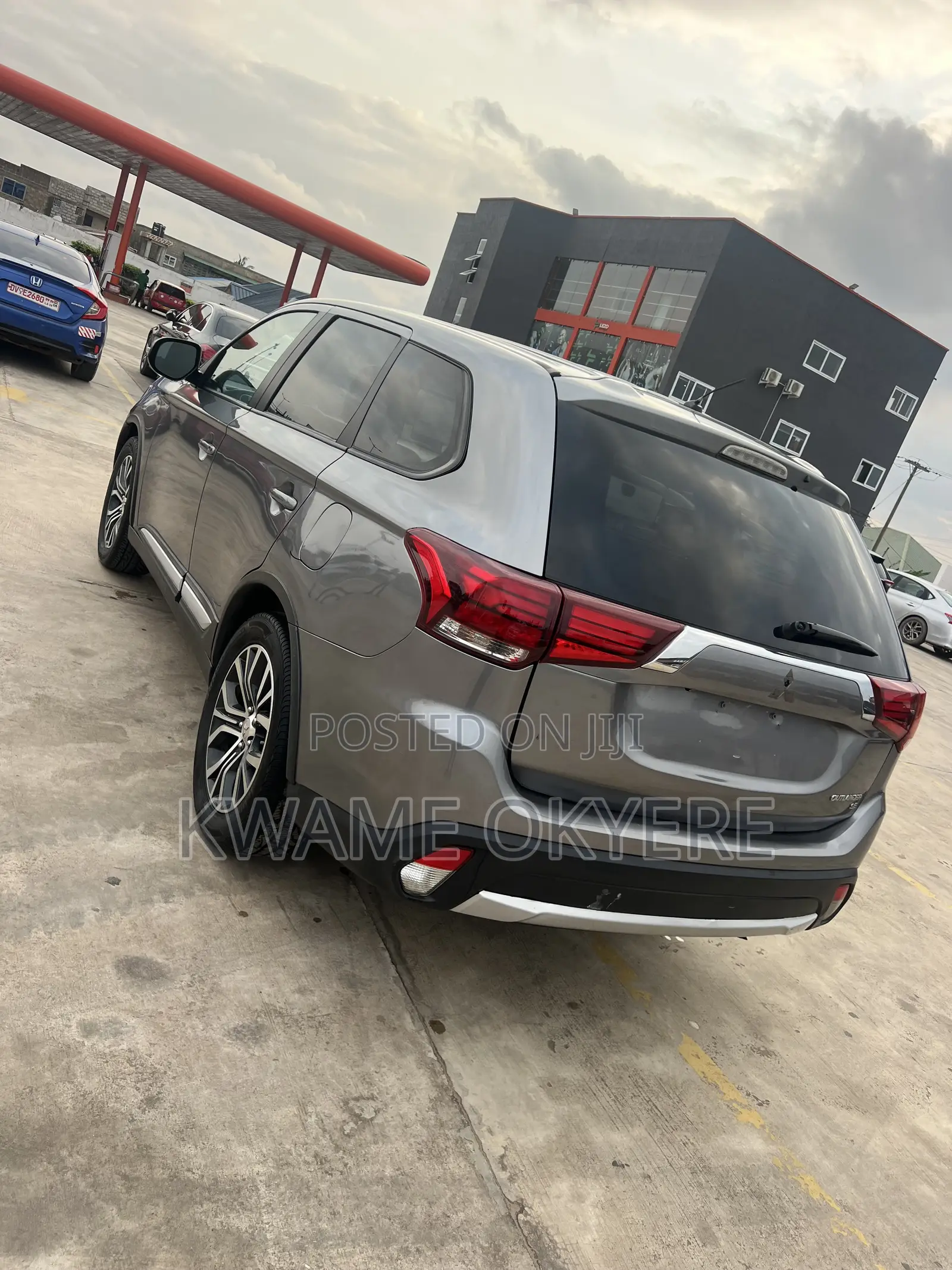 Mitsubishi Outlander SE FWD 2016 Gray