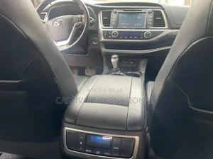 Toyota Highlander 2018 Silver