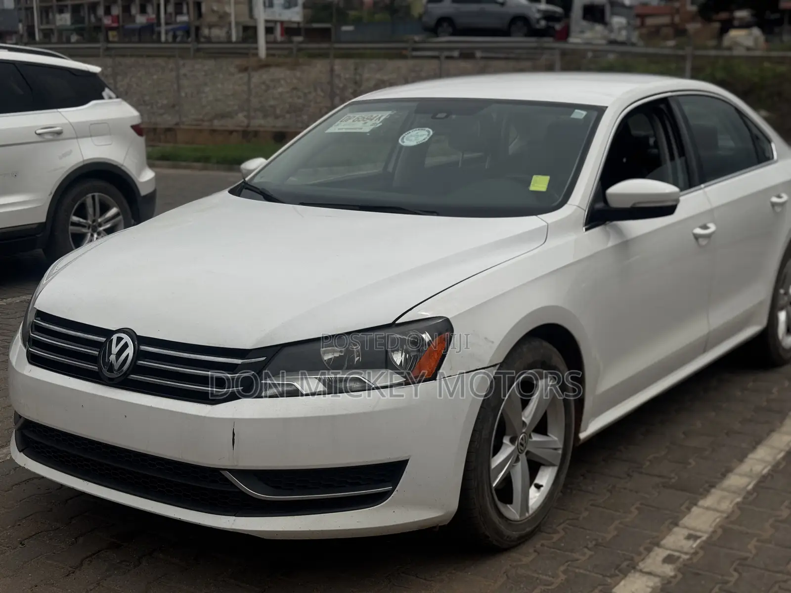 Volkswagen Passat SE 2013 White