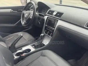 Volkswagen Passat SE 2013 White