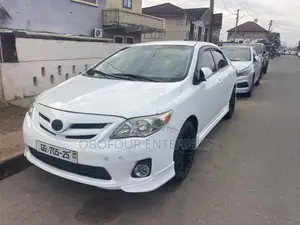 Toyota Corolla S 4dr Sedan (1.8L 4cyl 4A) 2013 White