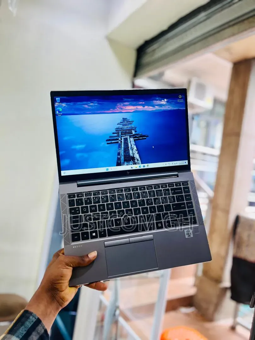Laptop HP ZBook Firefly 14 G7 16GB Intel Core i5 SSD 512GB