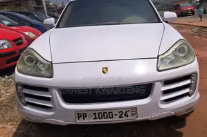 Porsche Cayenne 2010 White