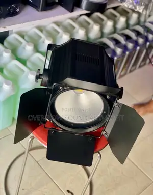 200w Cob LED Stage Light Equipped With Adjustable Bran Doors