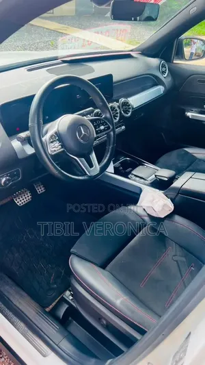 Mercedes-Benz GLB-Class 2021 White