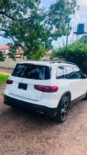 Mercedes-Benz GLB-Class 2021 White