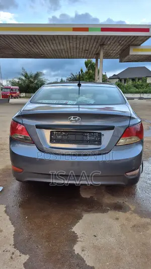 Hyundai Accent SE Sedan 2017 Silver