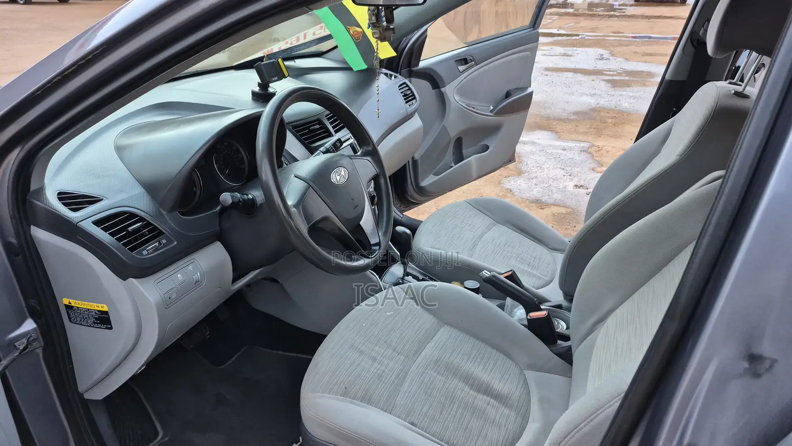 Hyundai Accent SE Sedan 2017 Silver