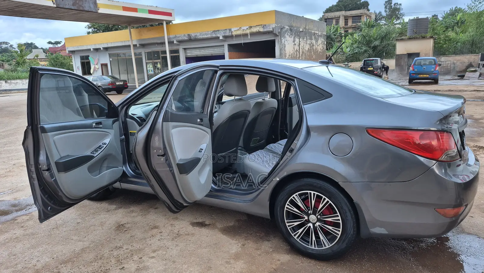 Hyundai Accent SE Sedan 2017 Silver