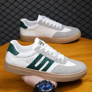 Comfortable Retro Fashion Sneakers - White and Green