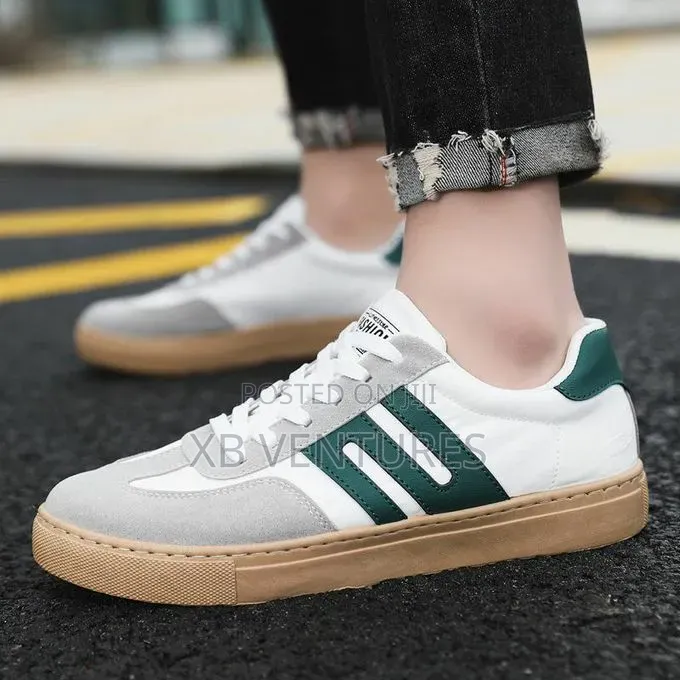 Comfortable Retro Fashion Sneakers - White and Green