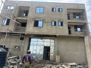 500 SQM Warehouse With 
2 Units of 2bedroom Apartment
Big Office Space