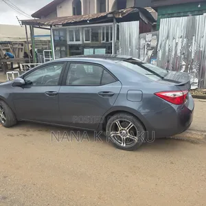 Toyota Corolla 2017 Gray