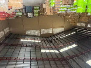 Warehouse Fof Rent
Size : 1000 SQM 
Location : Achimota Akweteyman
