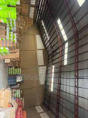 Warehouse Fof Rent
Size : 1000 SQM 
Location : Achimota Akweteyman