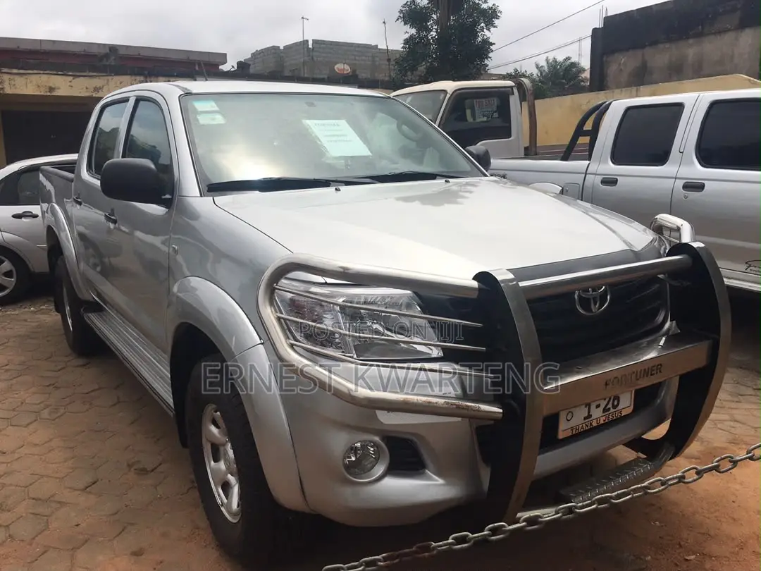 Toyota Hilux 2014 Silver