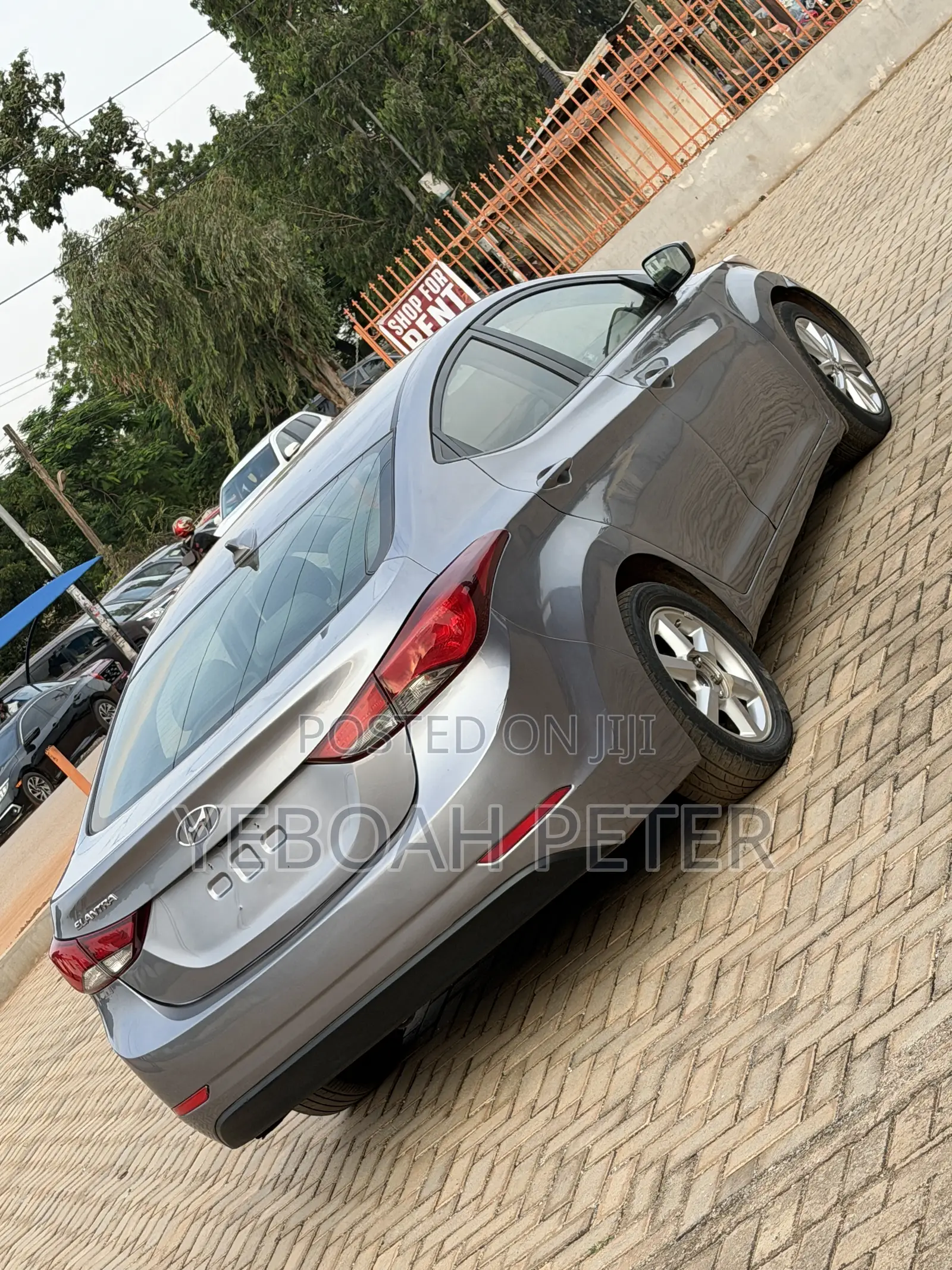 Hyundai Elantra 2016 Silver