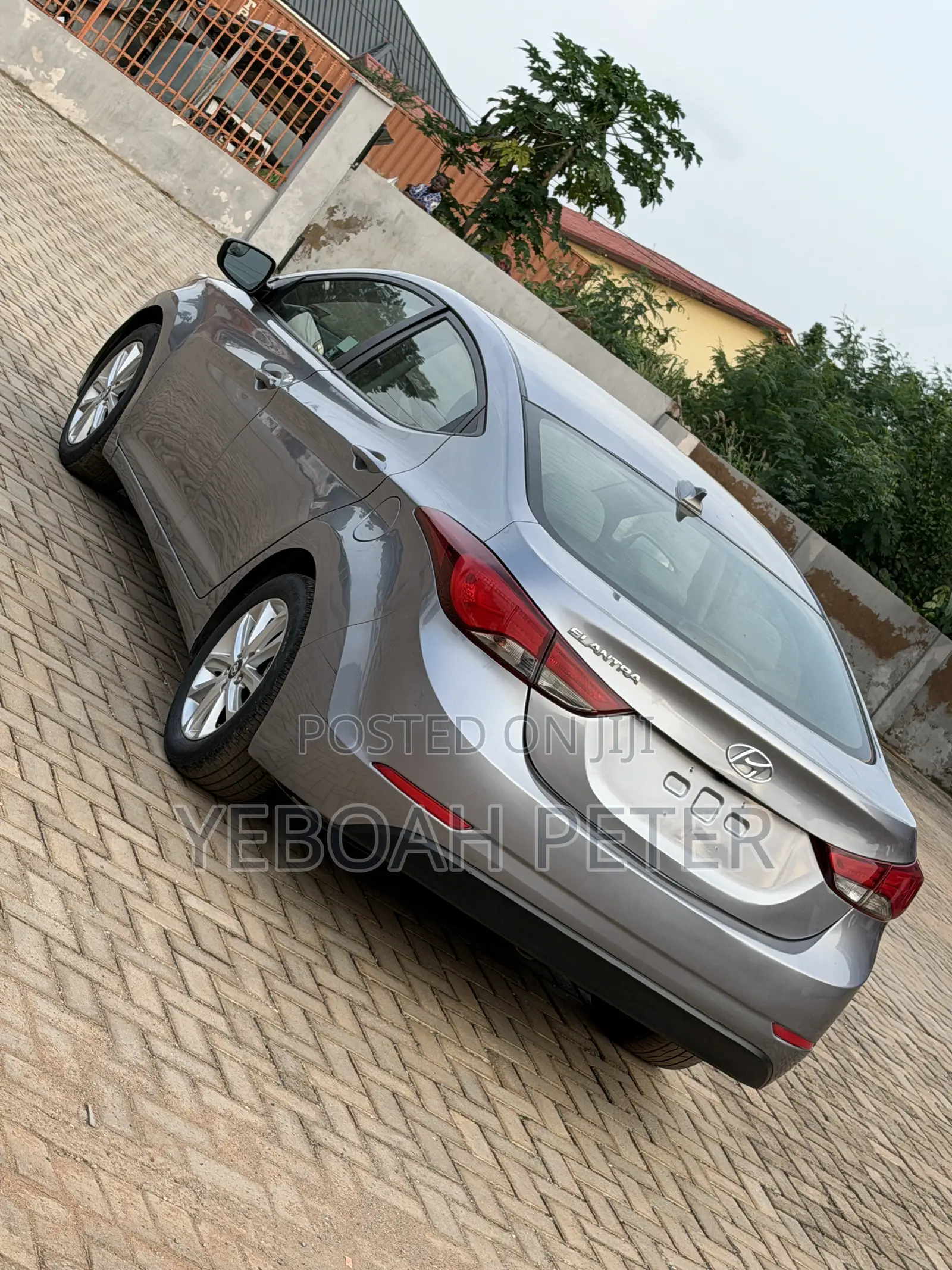 Hyundai Elantra 2016 Silver