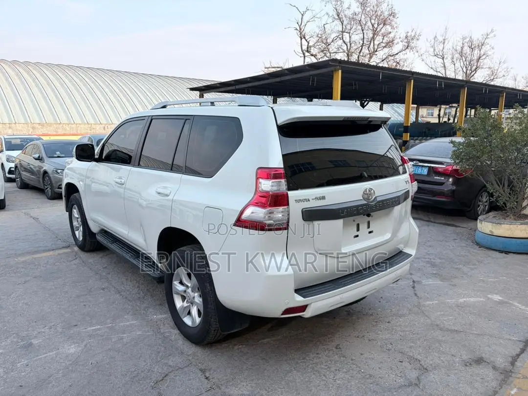 Toyota Land Cruiser Prado 2018 White