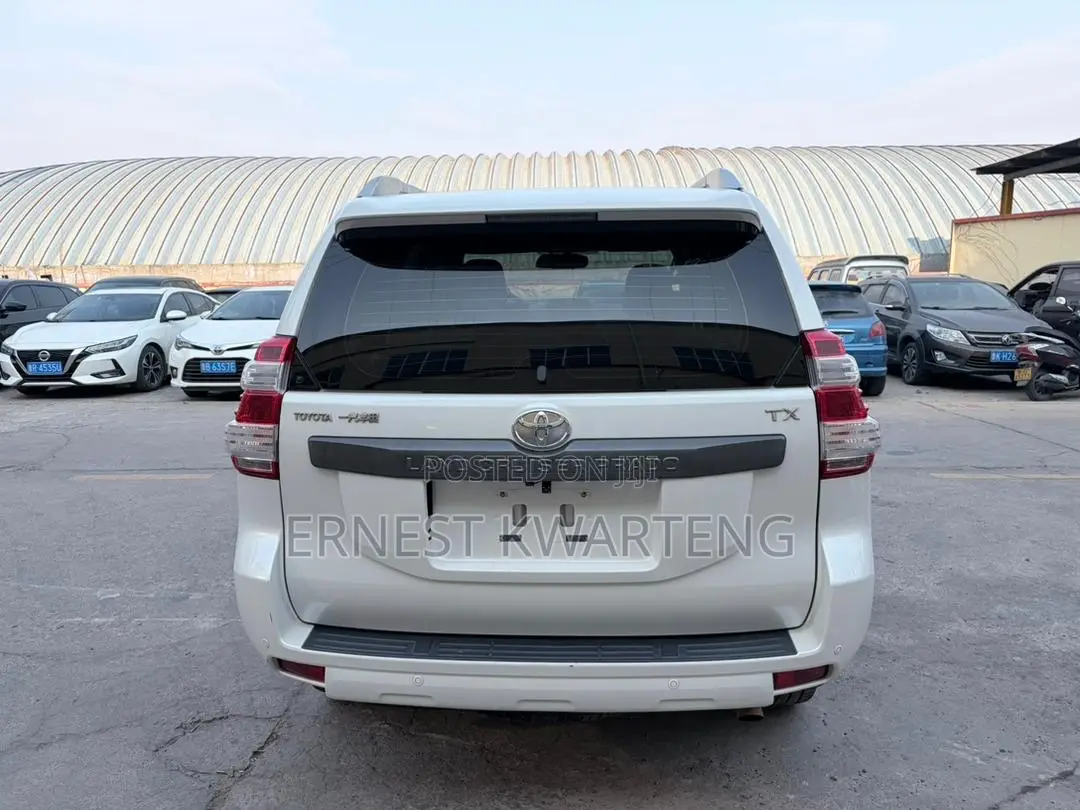 Toyota Land Cruiser Prado 2018 White