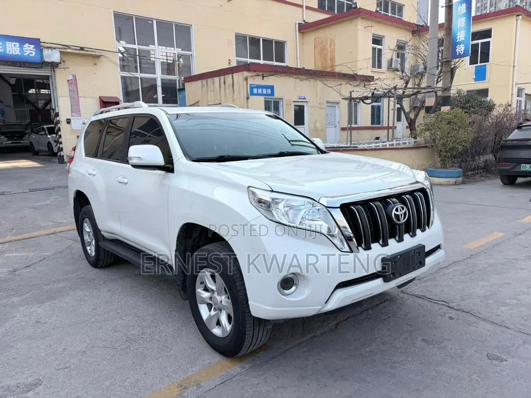 Toyota Land Cruiser Prado 2018 White