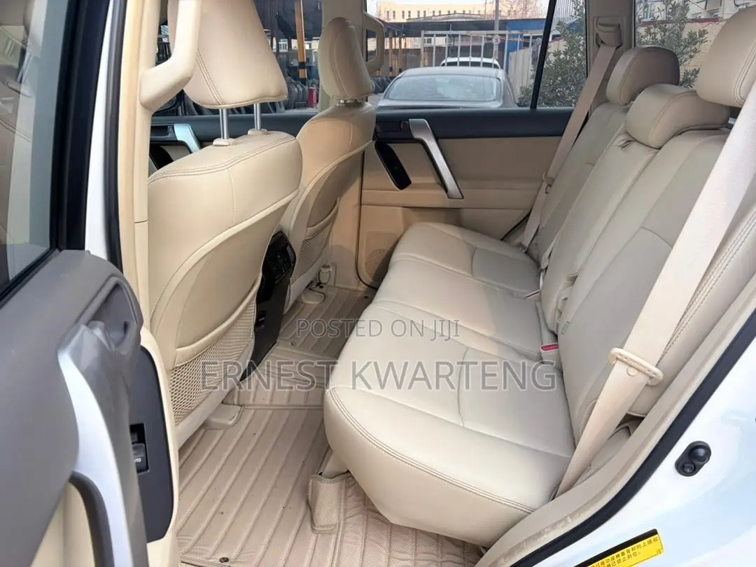 Toyota Land Cruiser Prado 2018 White