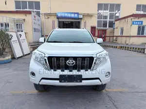 Toyota Land Cruiser Prado 2018 White