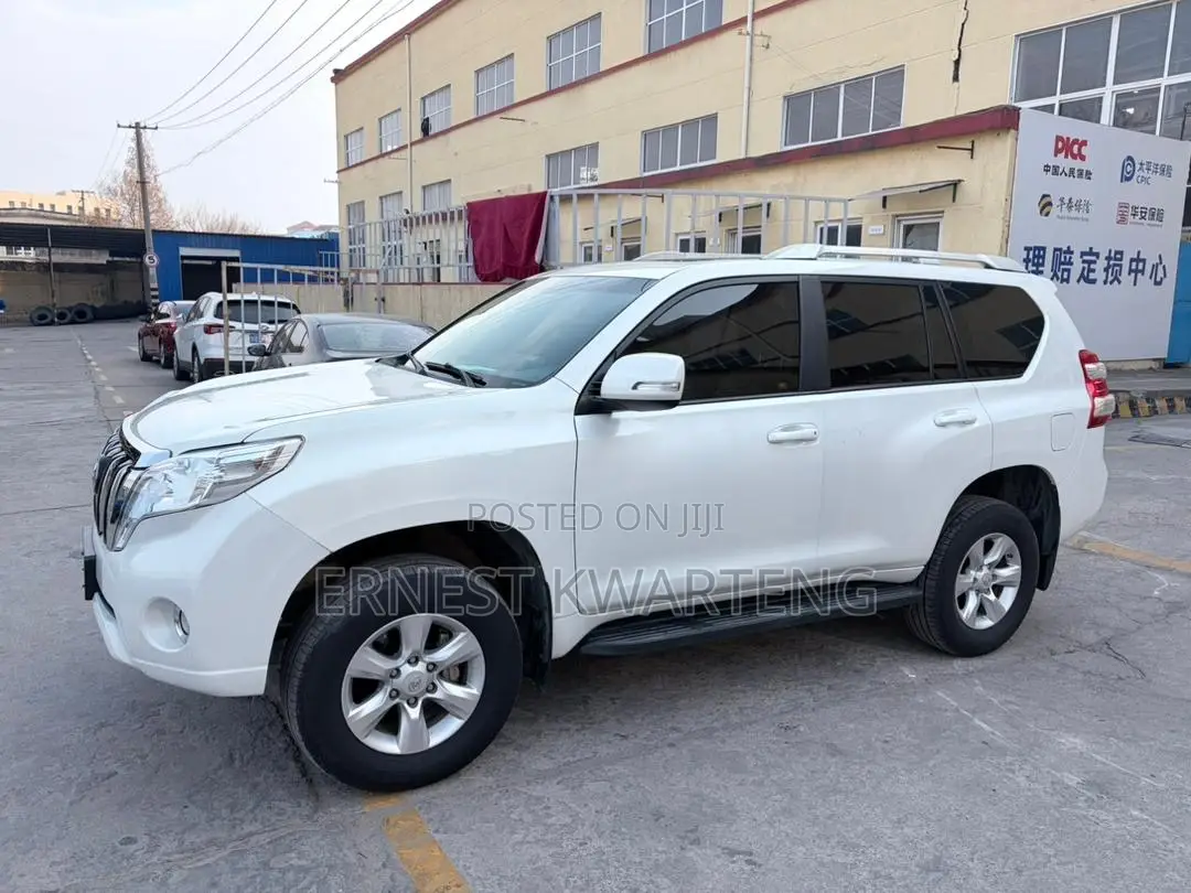 Toyota Land Cruiser Prado 2018 White
