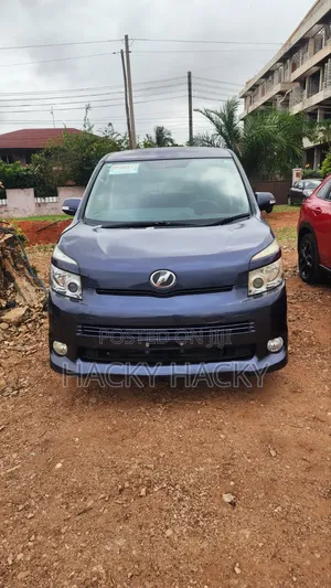 Toyota Voxy 2012 Blue