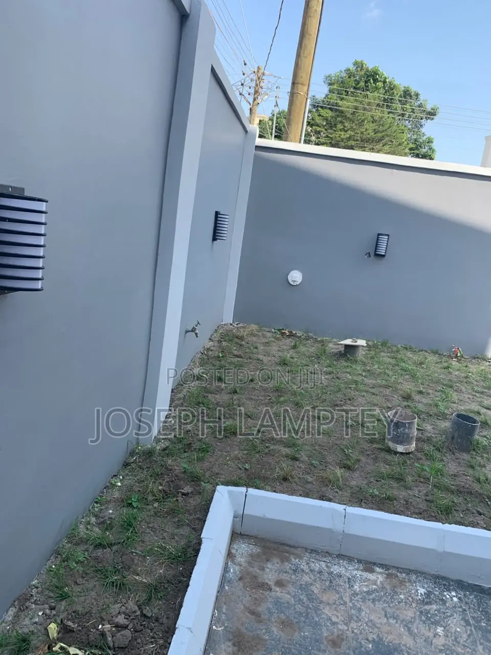 4bdrm House in Joseph Debrah, Ghana Link Area for sale