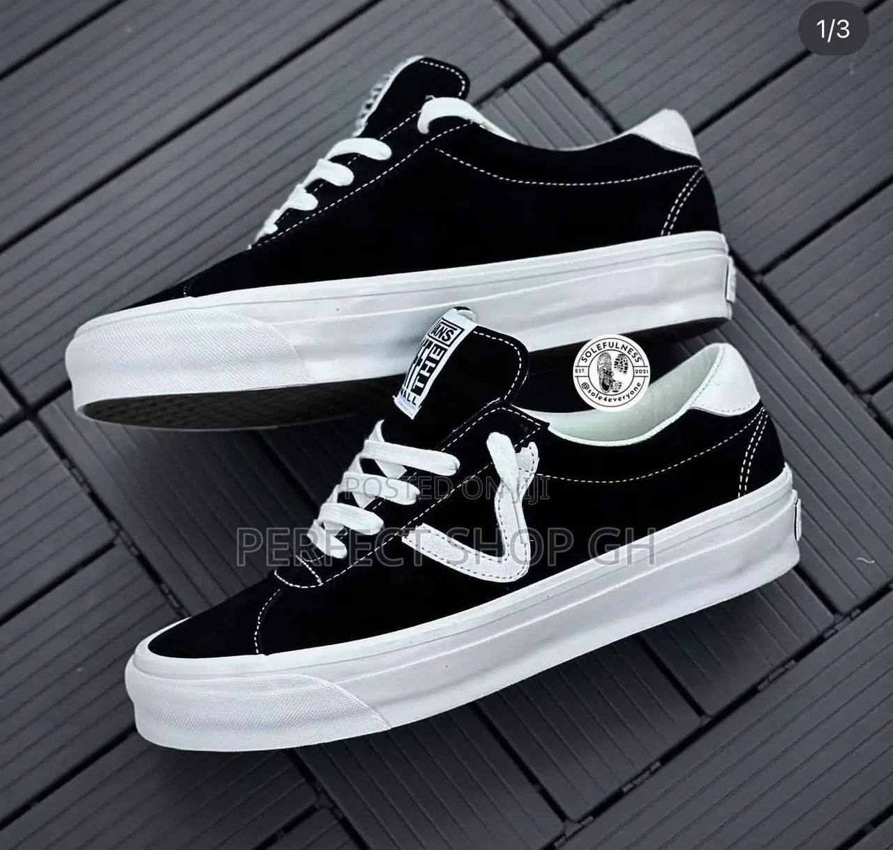 Vans Sneakers – Premium Quality | Stylish, Comfortable Durable