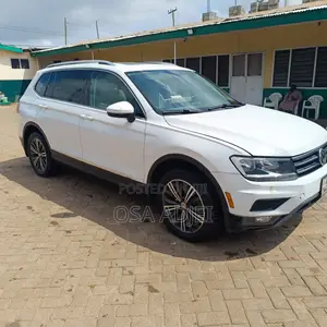 Volkswagen Tiguan 2.0T SEL FWD 2019 White